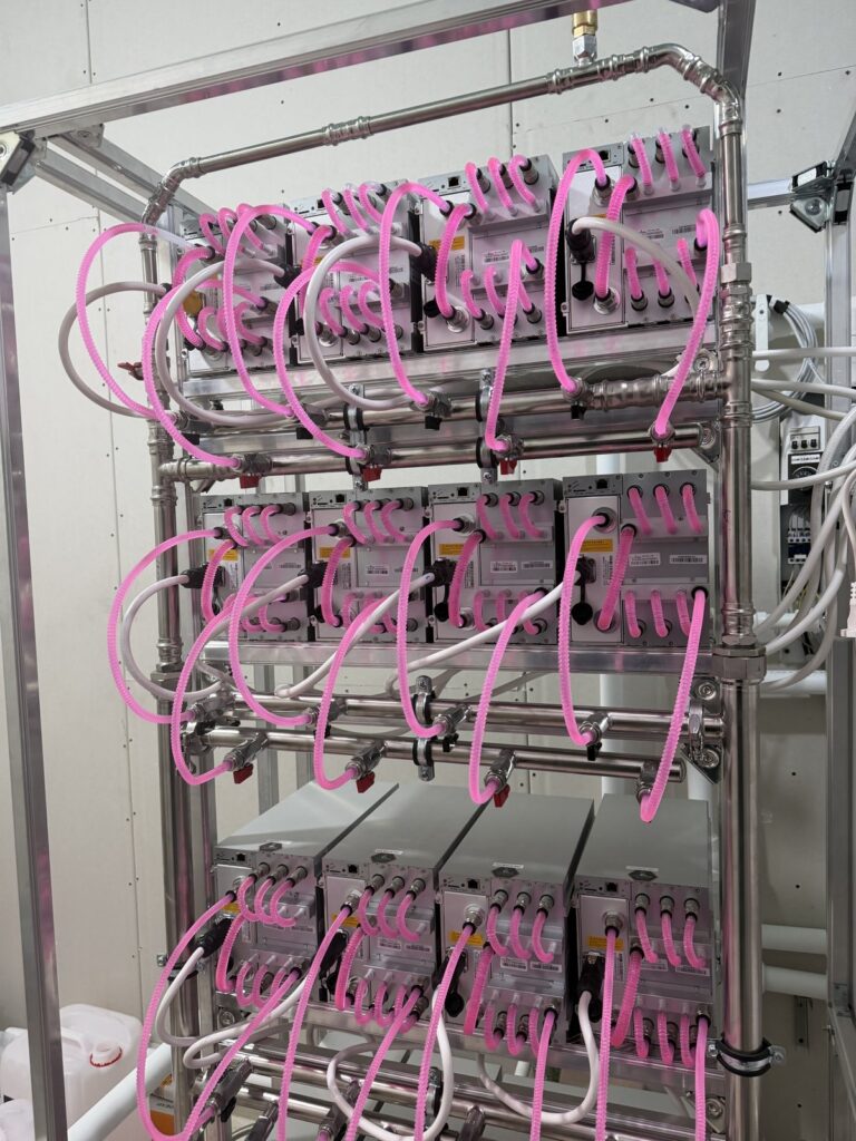 Гидростойка на 16 Antminer S21+ Hydro в Ростове-на-Дону